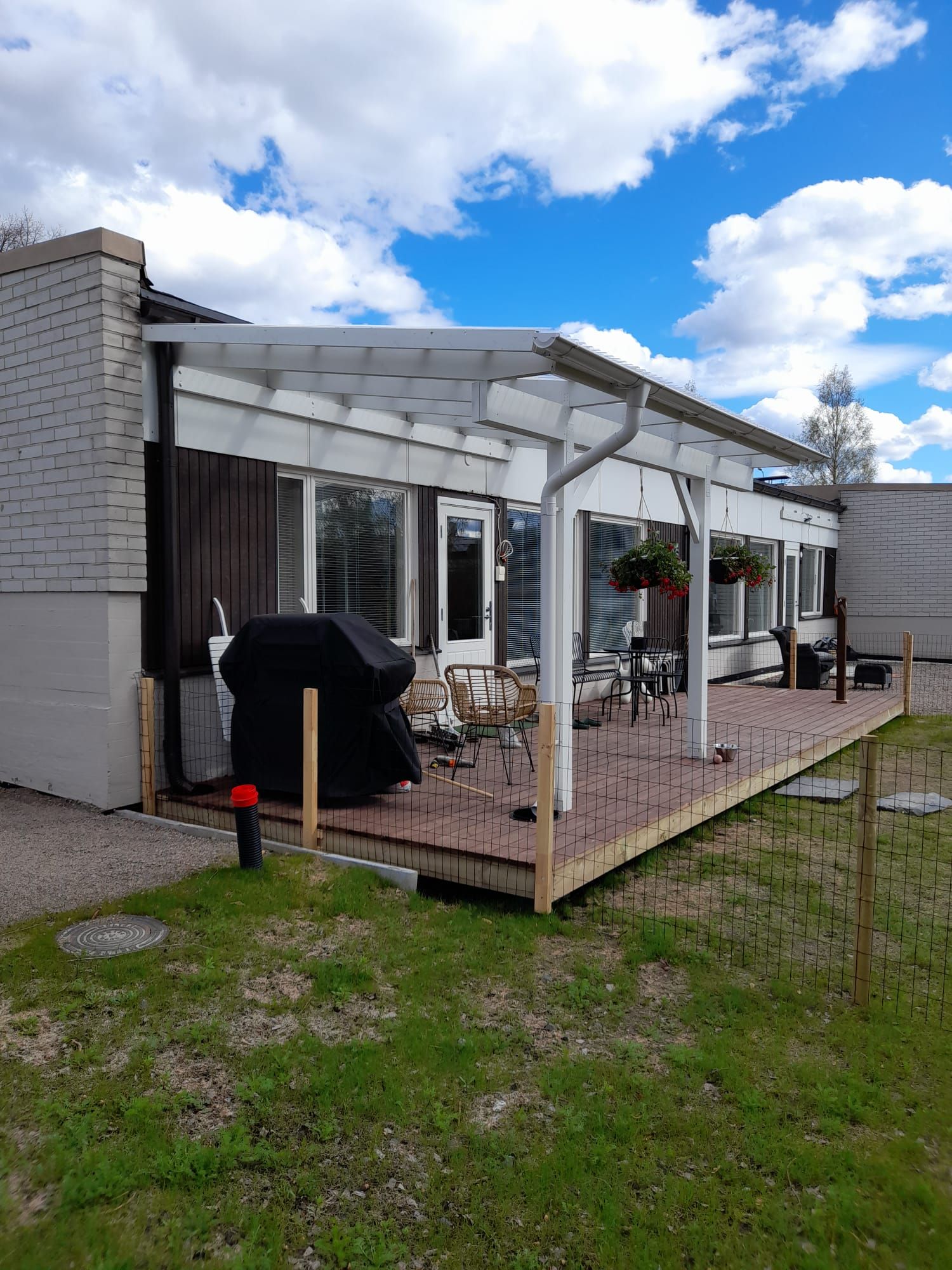 Valesokkelin korjaustyö Muurame – Rakennuspalvelu S. Tervon ammattitaitoinen valesokkeliremontti.