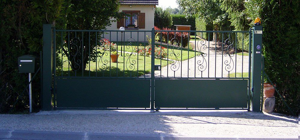 Portail métallique