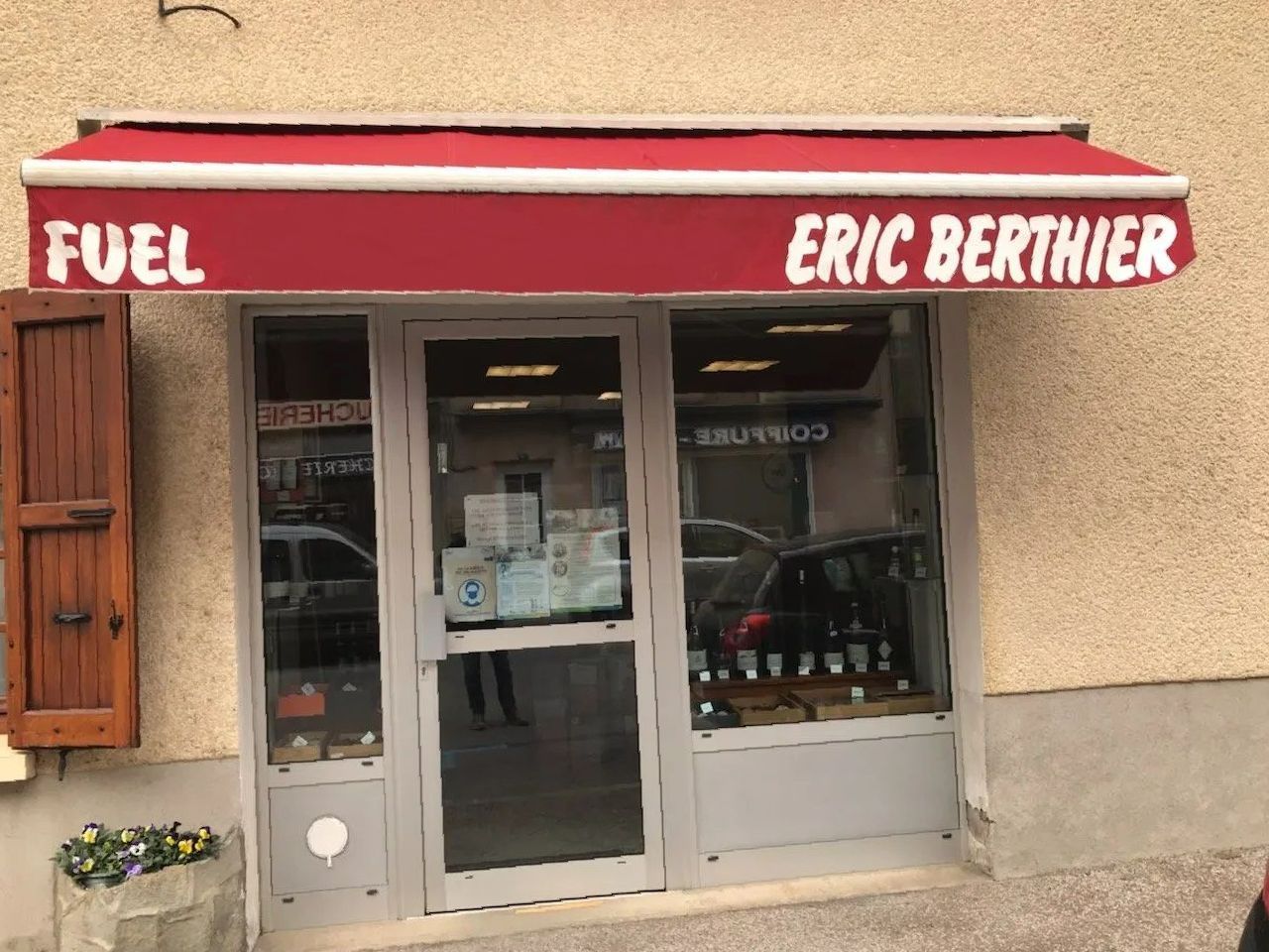 Vitrine du magasin d'ETS BERTHIER ERIC EI