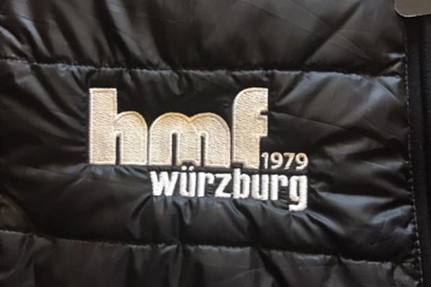 Bedrucktes Kleidungsstück vom Flock-Druck-Service Feustel