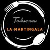 Logotipo para el restaurante Taberna La Martingala. Fondo negro con un c&iacute;rculo blanco de utensilios y el nombre en cursiva.