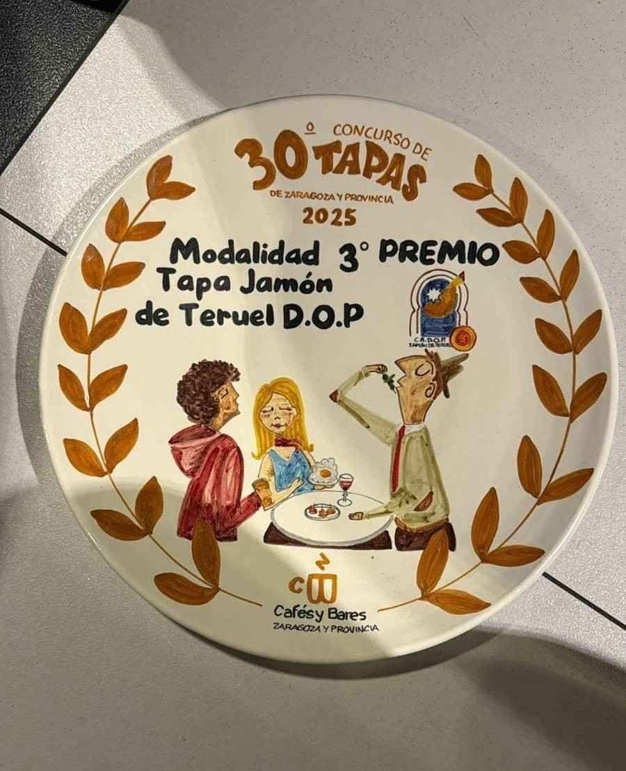 concurso de tapas; la inscripción dice «30 Tapas 2025», «3er Premio» y «Jamón de Teruel DOP».