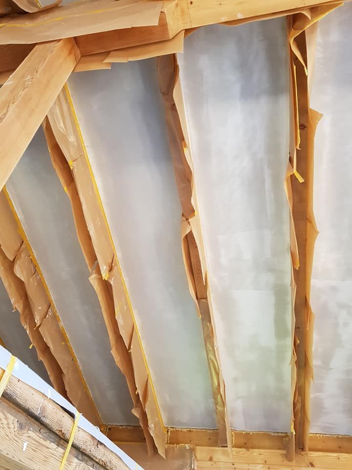 plafond avec poutres apparentes