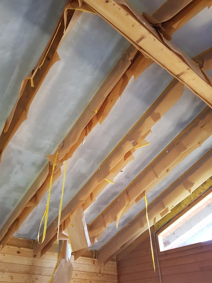 plafond avec poutres apparentes