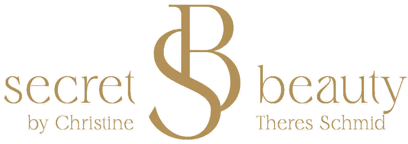 Secret Beauty-Logo mit goldenen Buchstaben &bdquo;S&ldquo; und &bdquo;B&ldquo;, mit dem Text &bdquo;secret&ldquo; und &bdquo;beauty&ldquo; auf jeder Seite.