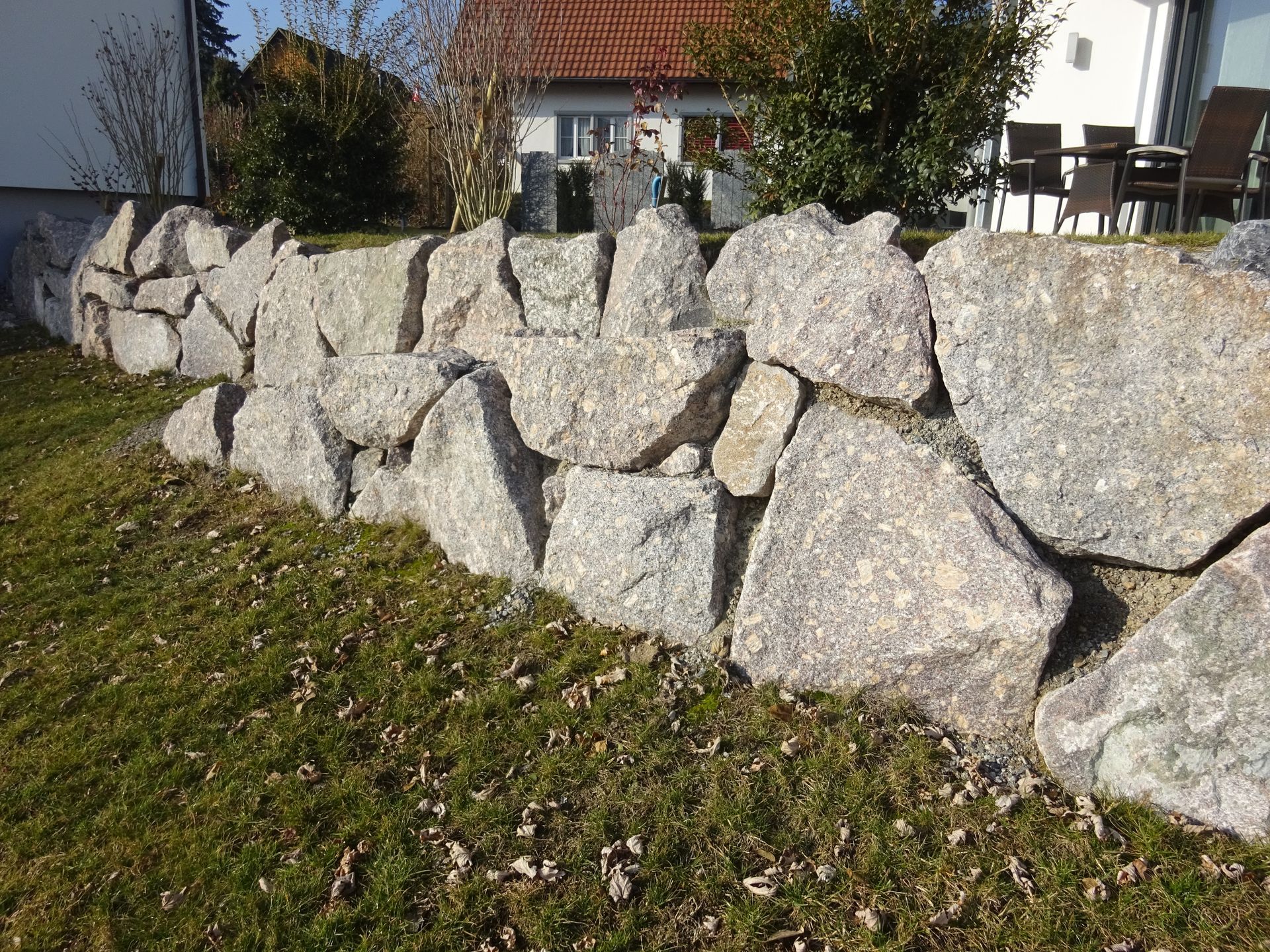 Gartenumgestaltung in Eglisau für mehr Lebensqualität.