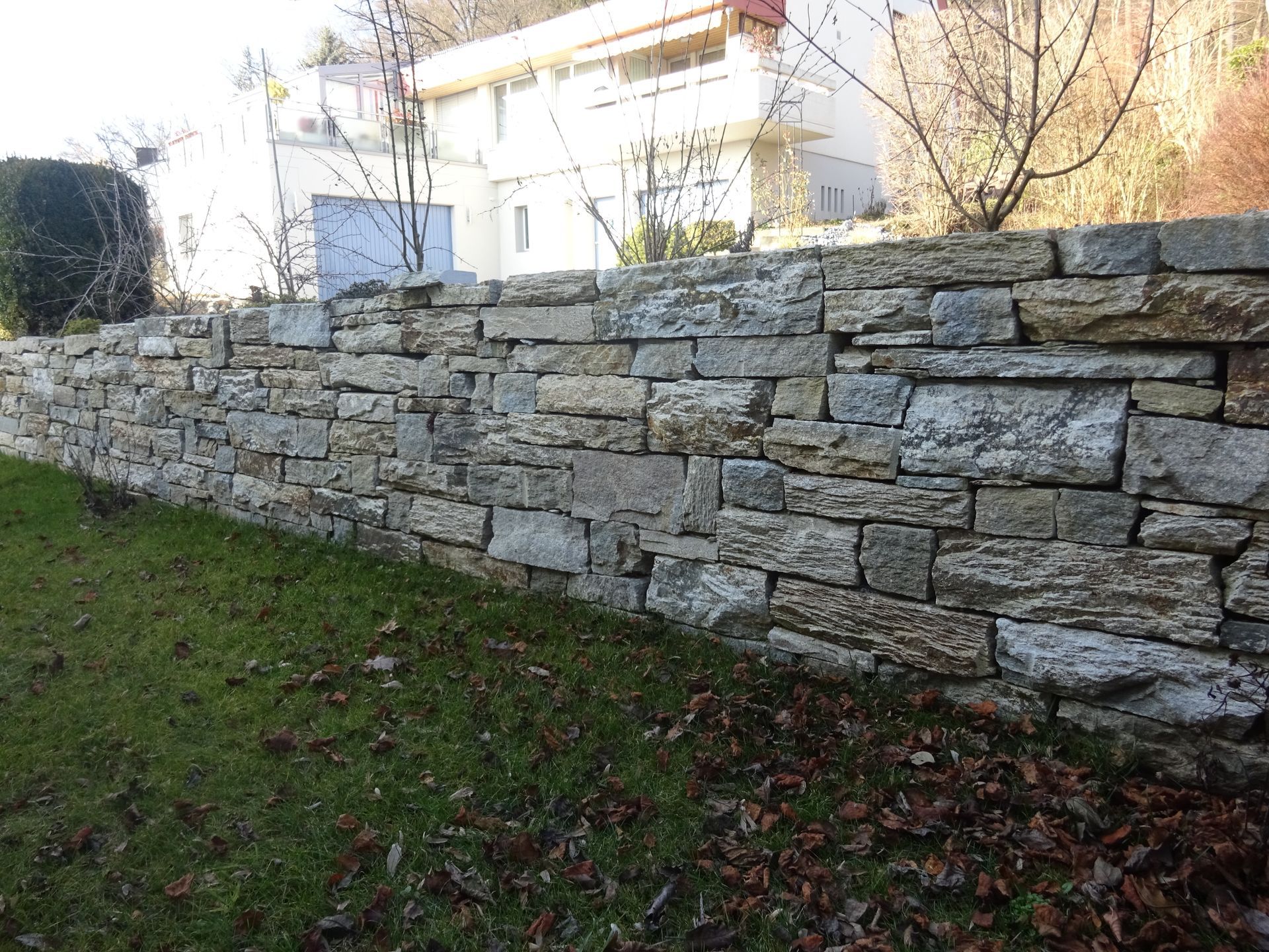 Professioneller Neubau von Gärten in Pfungen für private und gewerbliche Kunden.