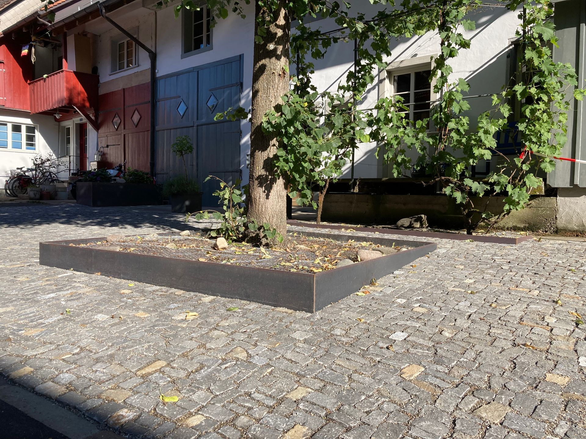 Natursteine in Dielsdorf für Gartenmauern und Wege.