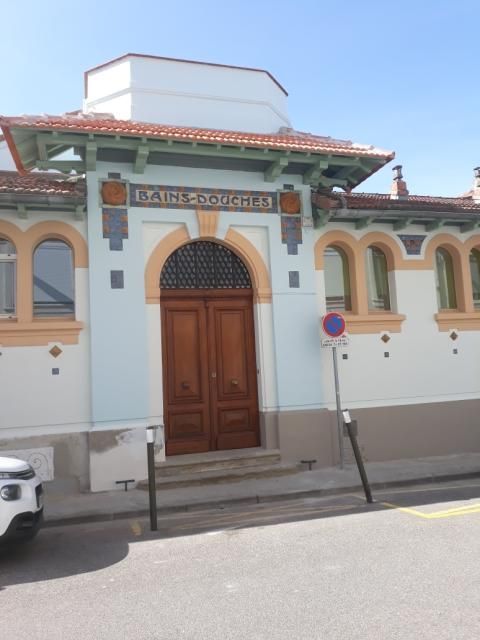 Ravalement de façade des bains et douches