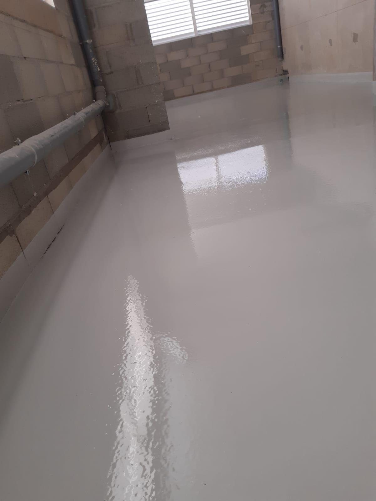 Sol en résine à Leucate