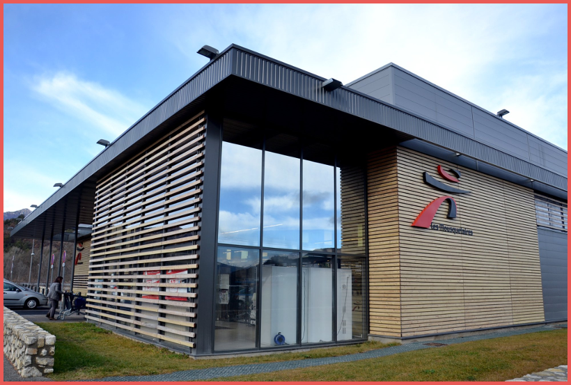 Façade du magasin intermarché