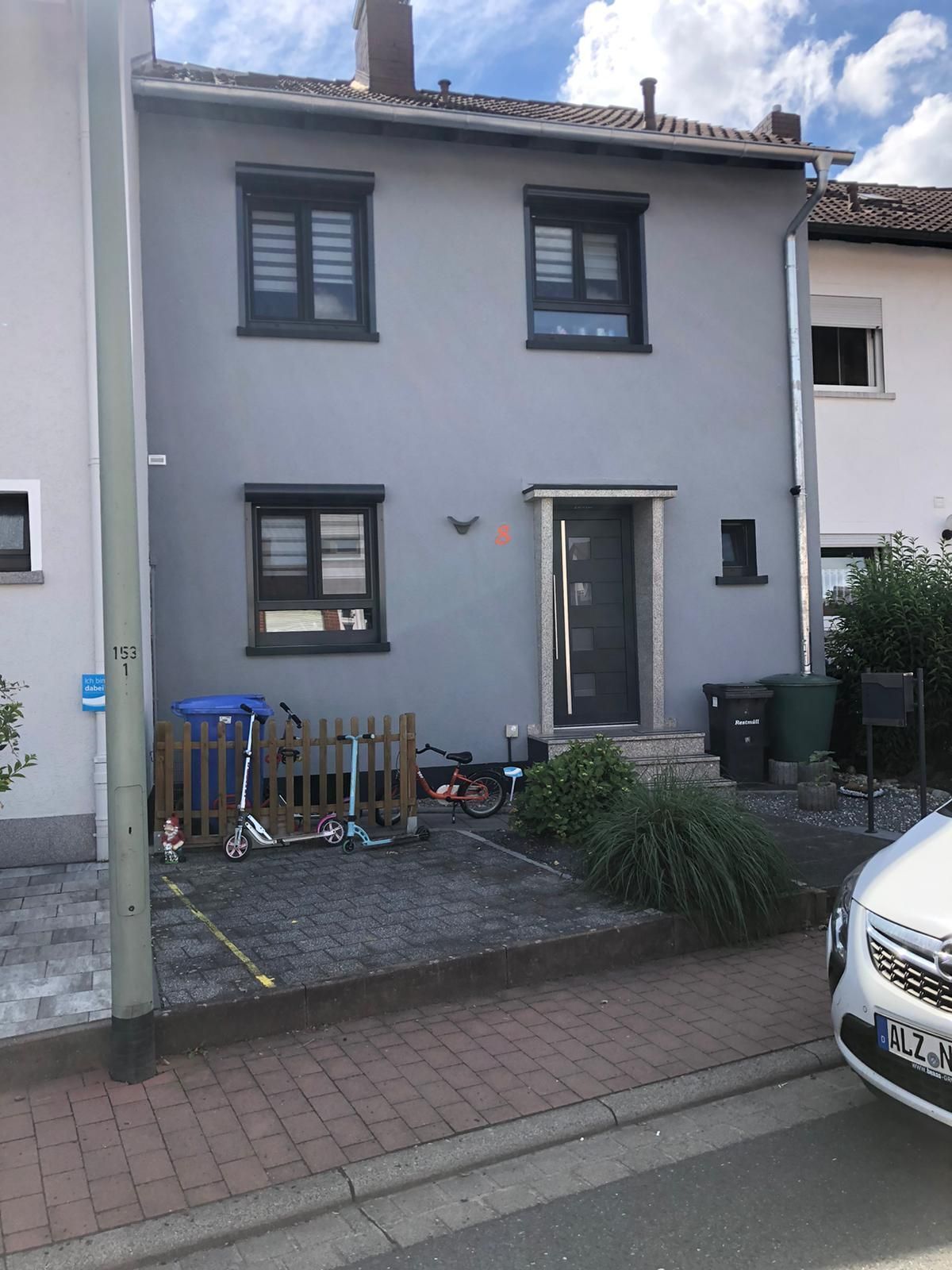 Malerfachbetrieb Kaisig weisses Gebäude