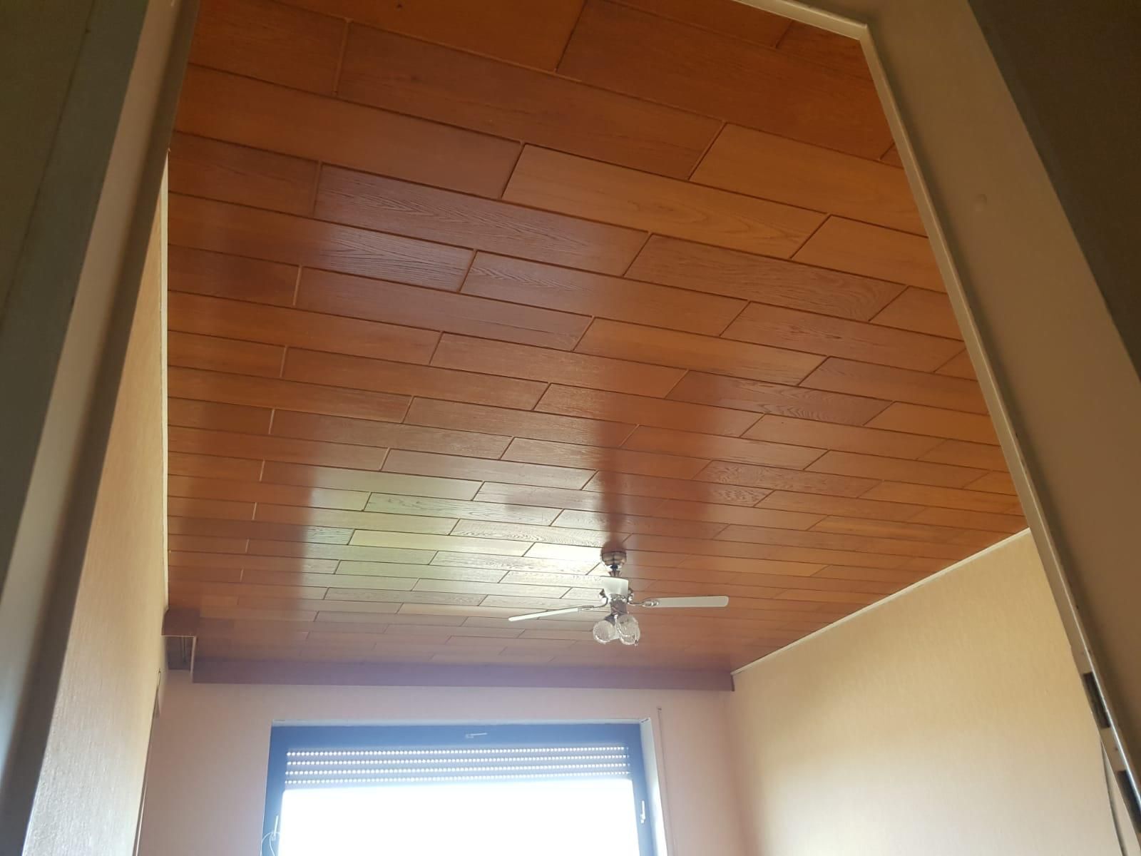 Malerfachbetrieb Kaisig Decke mit laminatboden