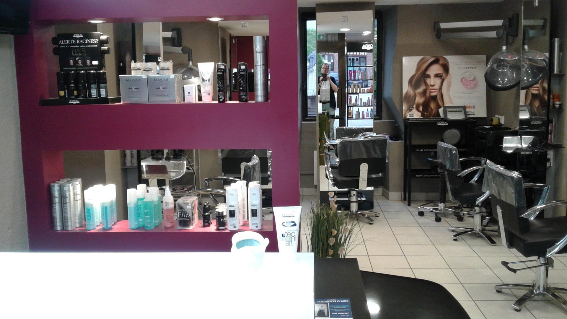 Accueil du salon de coiffure