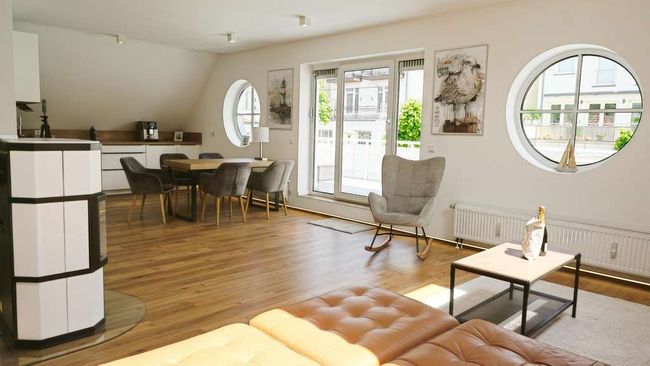 Lighthouse Terrace – Ferienwohnung mit großer Terrasse in Warnemünde für bis zu 6 Personen