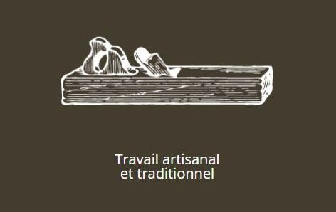 Travail artisanal et traditionnel.
