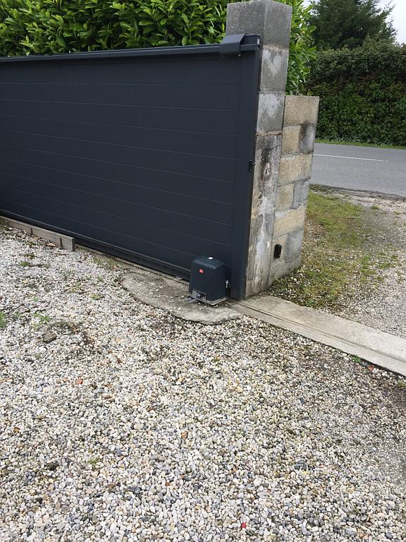 Mise en place motorisation portail coulissant