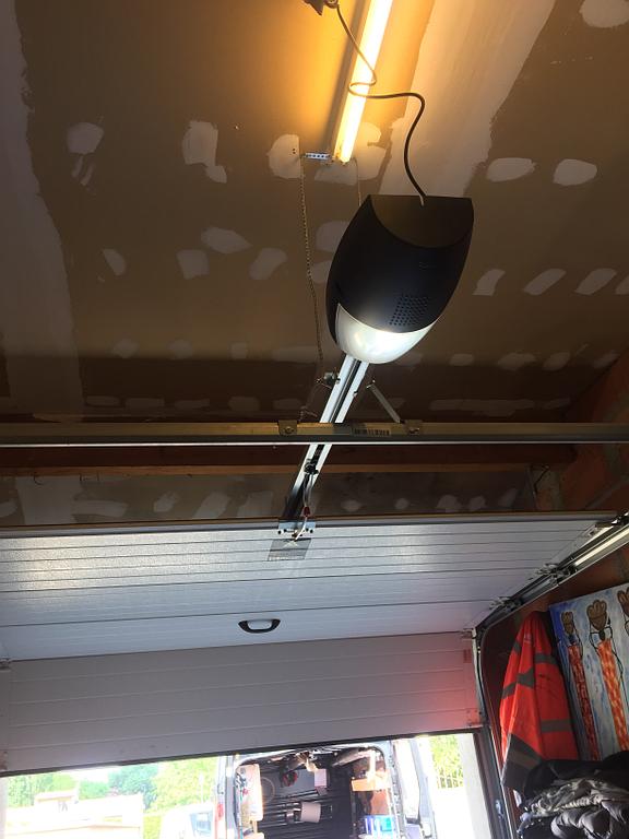 Moteur de porte de garage