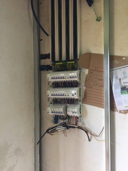 Travaux d'électricité