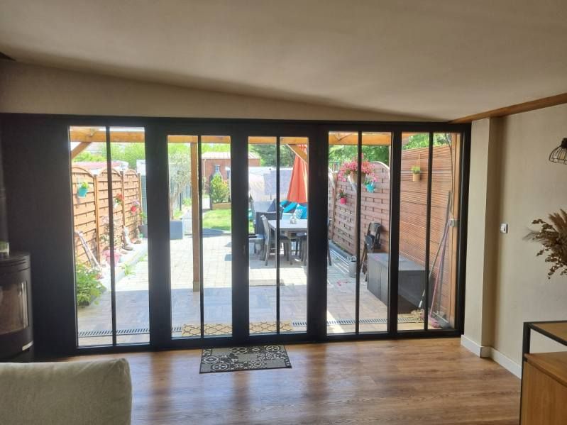 Baie vitrée, porte-fenêtre, vue intérieure