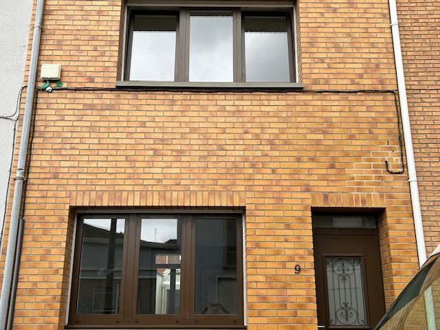 Façade, porte et fenêtres aluminium marron