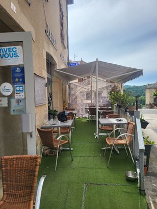Une terrasse de bar