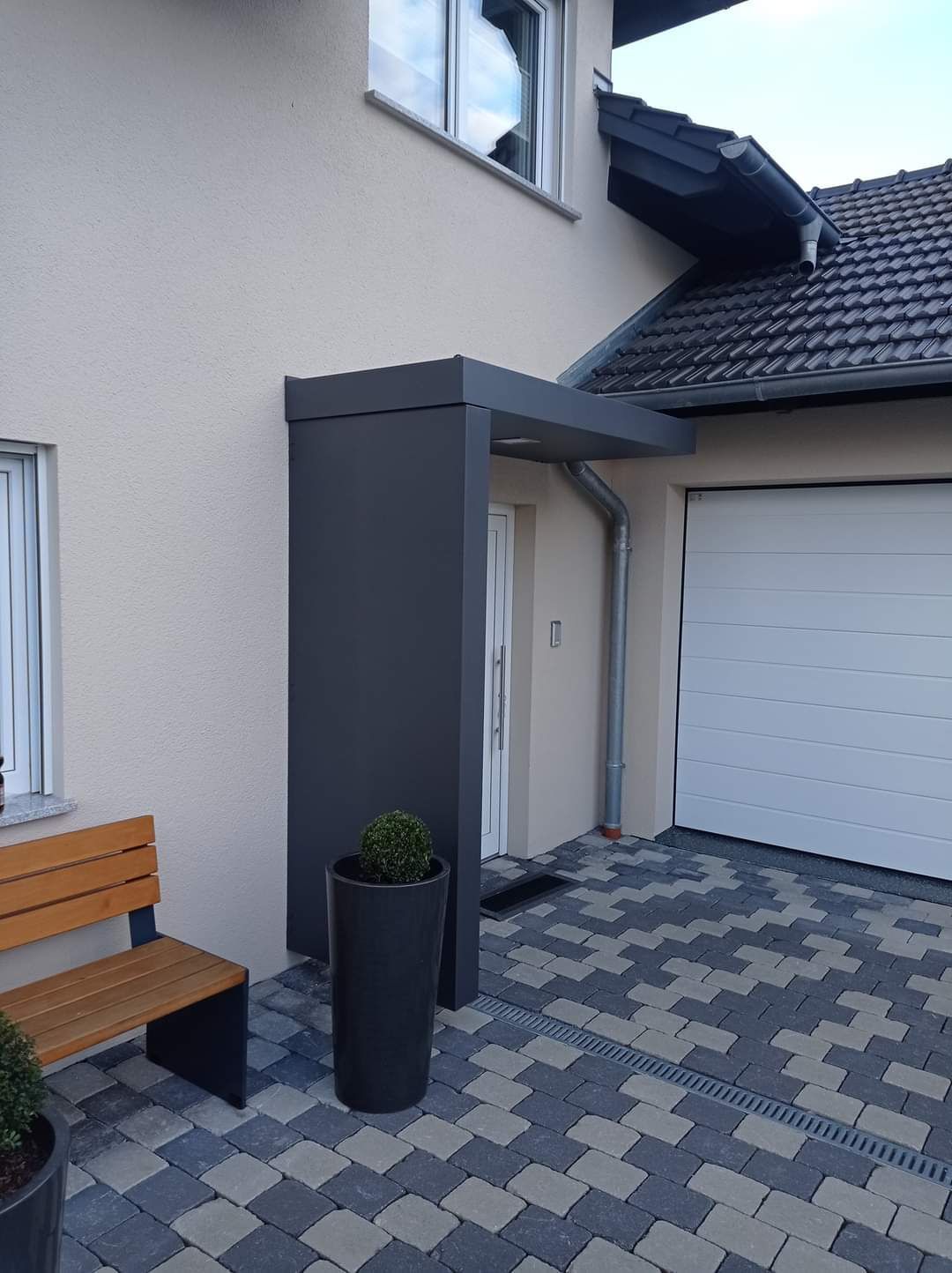 Vordach / Haustürvordach
