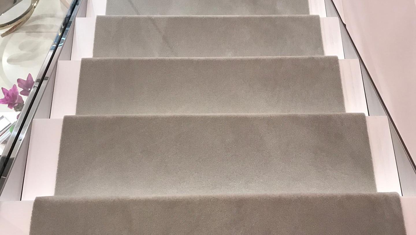 Escalier en moquette - Sols Tech