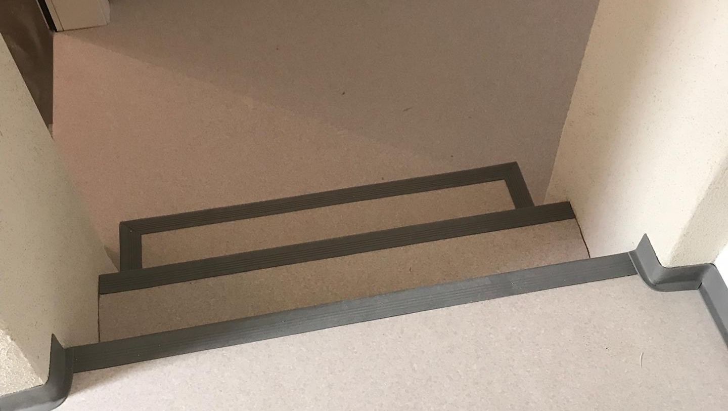 Escalier en PVC avec nez de marche -Sols Tech