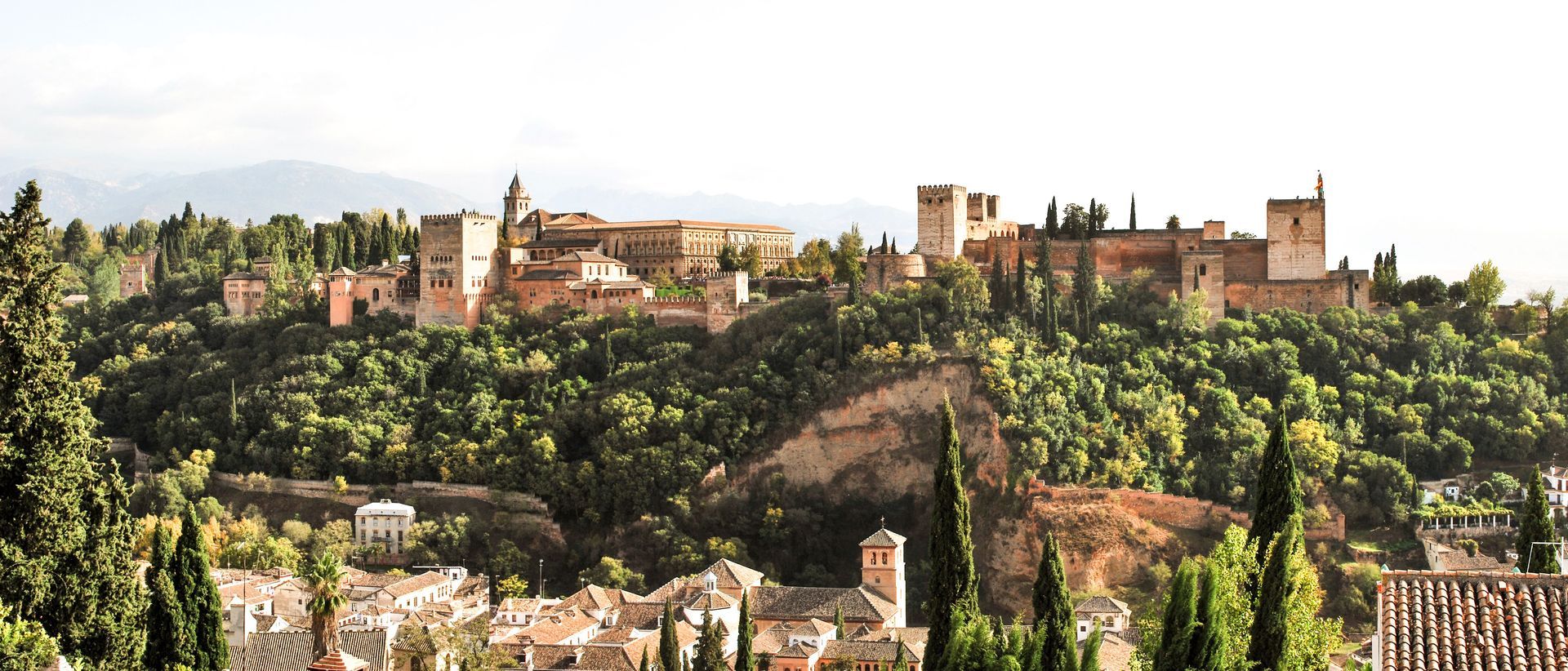 The Alhambra palace in Granada, 45 minutes from Villa Valparaiso