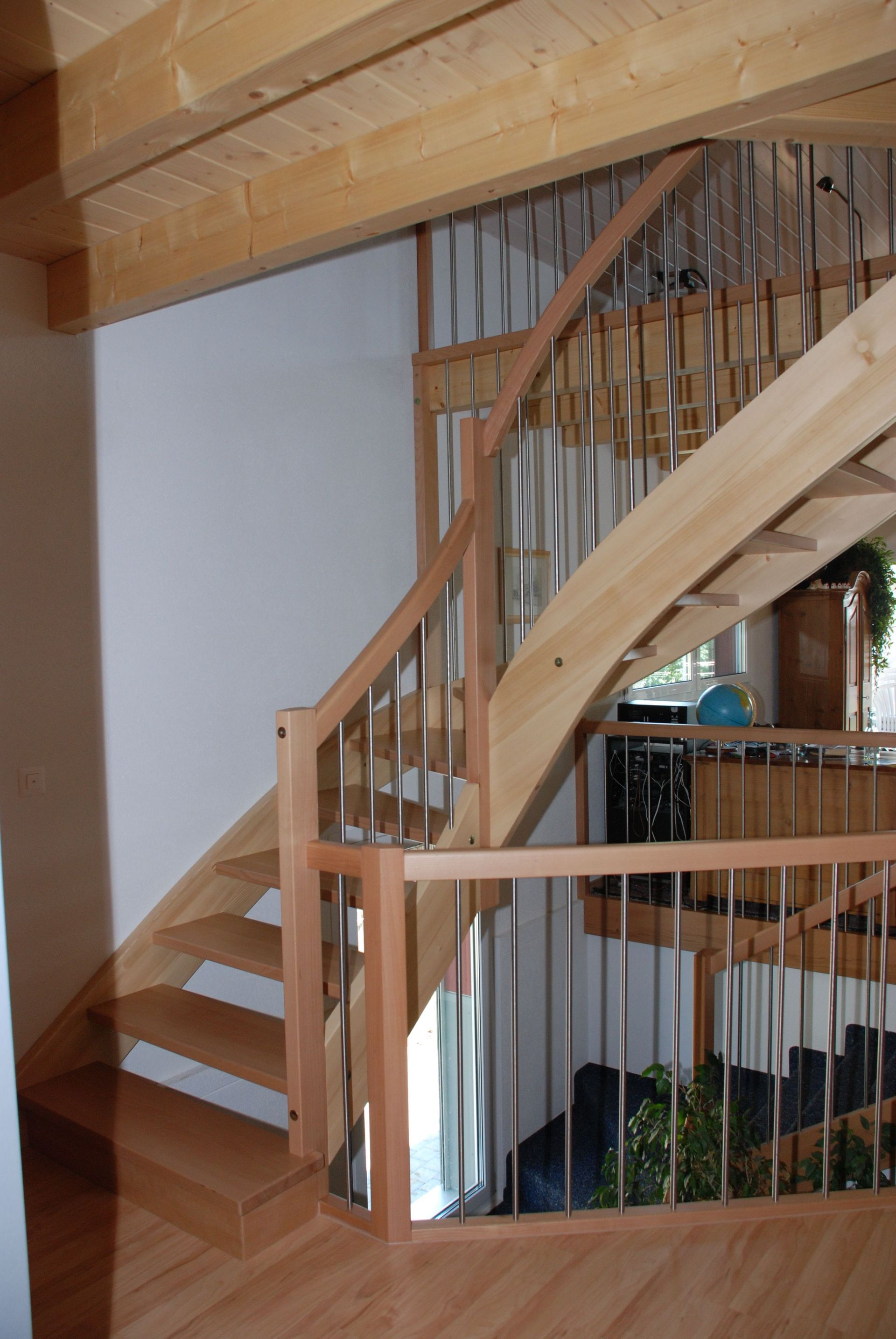 Treppen aus Holz - Bisseger Holzbau Innenausbau GmbH