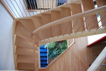 Treppen - Bissegger Holzbau Innenausbau GmbH