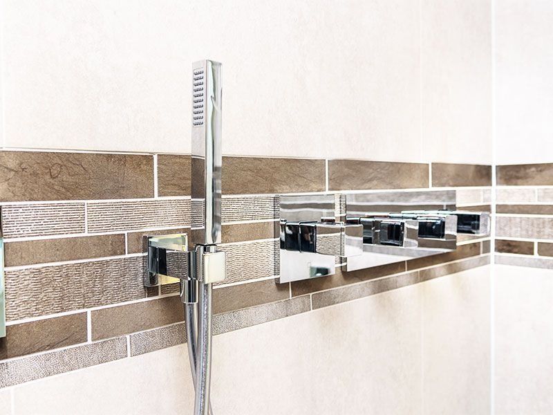 Musterbad; Amaturen im Badezimmer