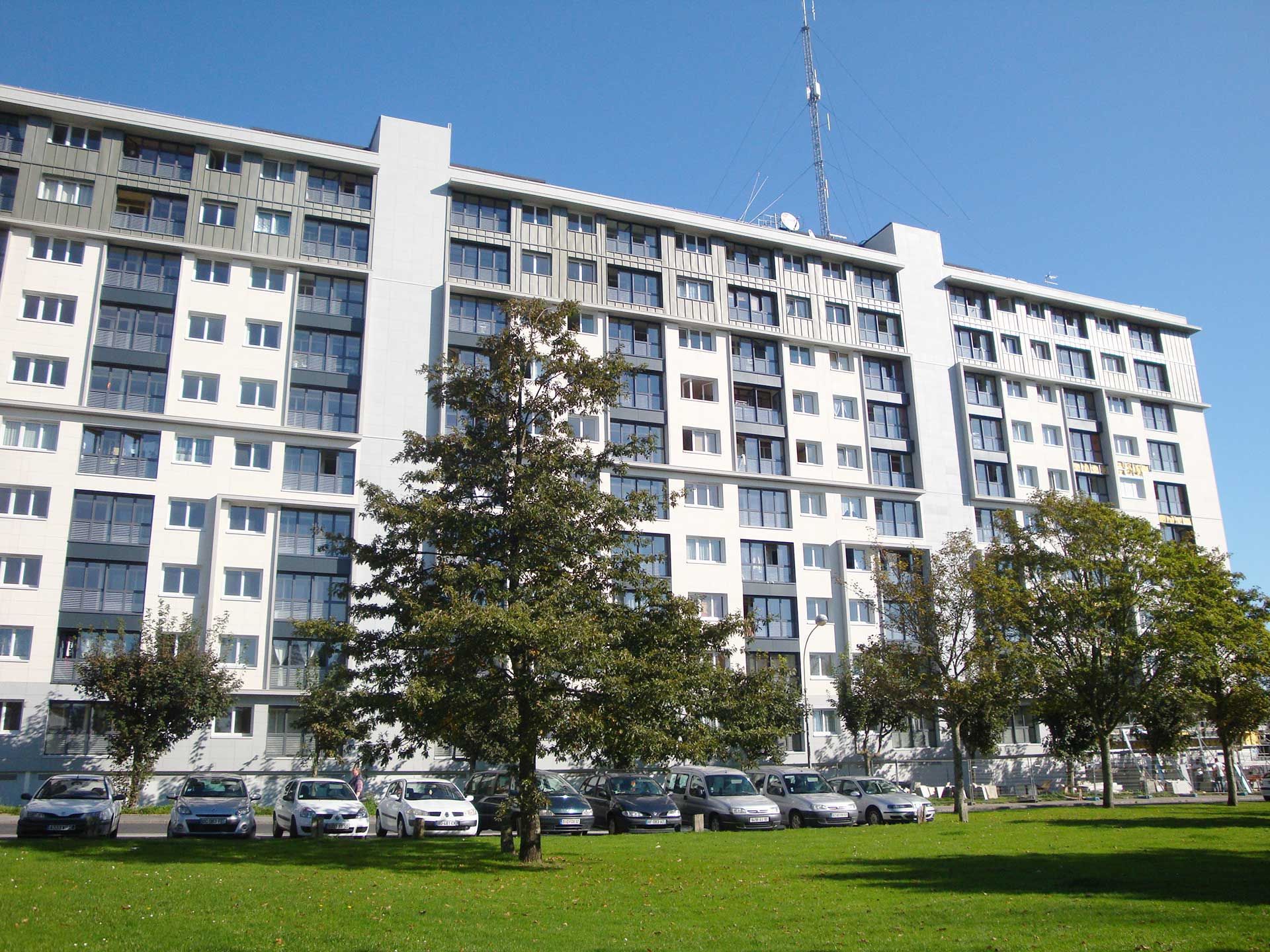 Grande bâtiment résidentiel