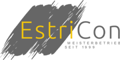 Logo f&uuml;r EstriCon, einen Meisterbetrieb seit 1999. Enth&auml;lt Text in Gelb und Grau &uuml;ber einem grauen Pinselstrich.