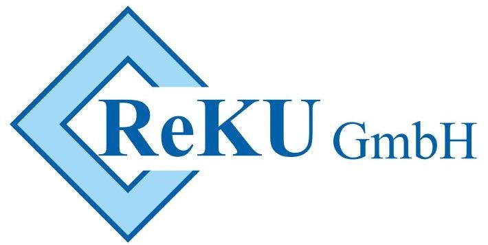 Ein blau-weißes Logo für die reku gmbh