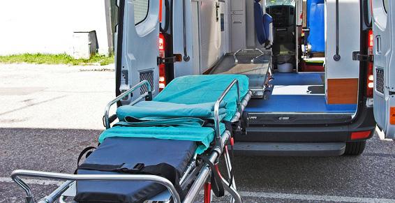 ambulances - chariot - brancard