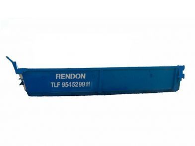 Un contenedor de basura azul con la palabra rendon escrita en él.