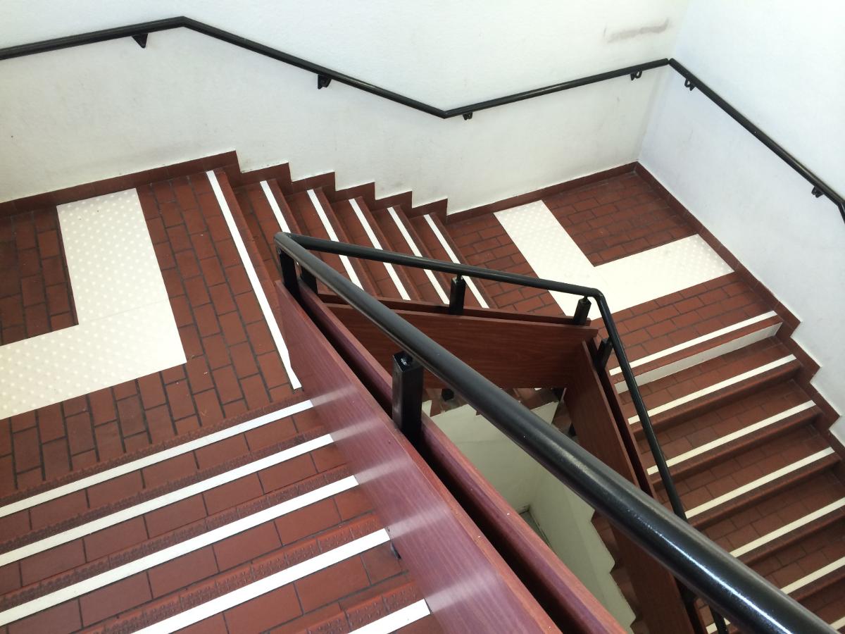 Auchan nord mise en conformité escalier