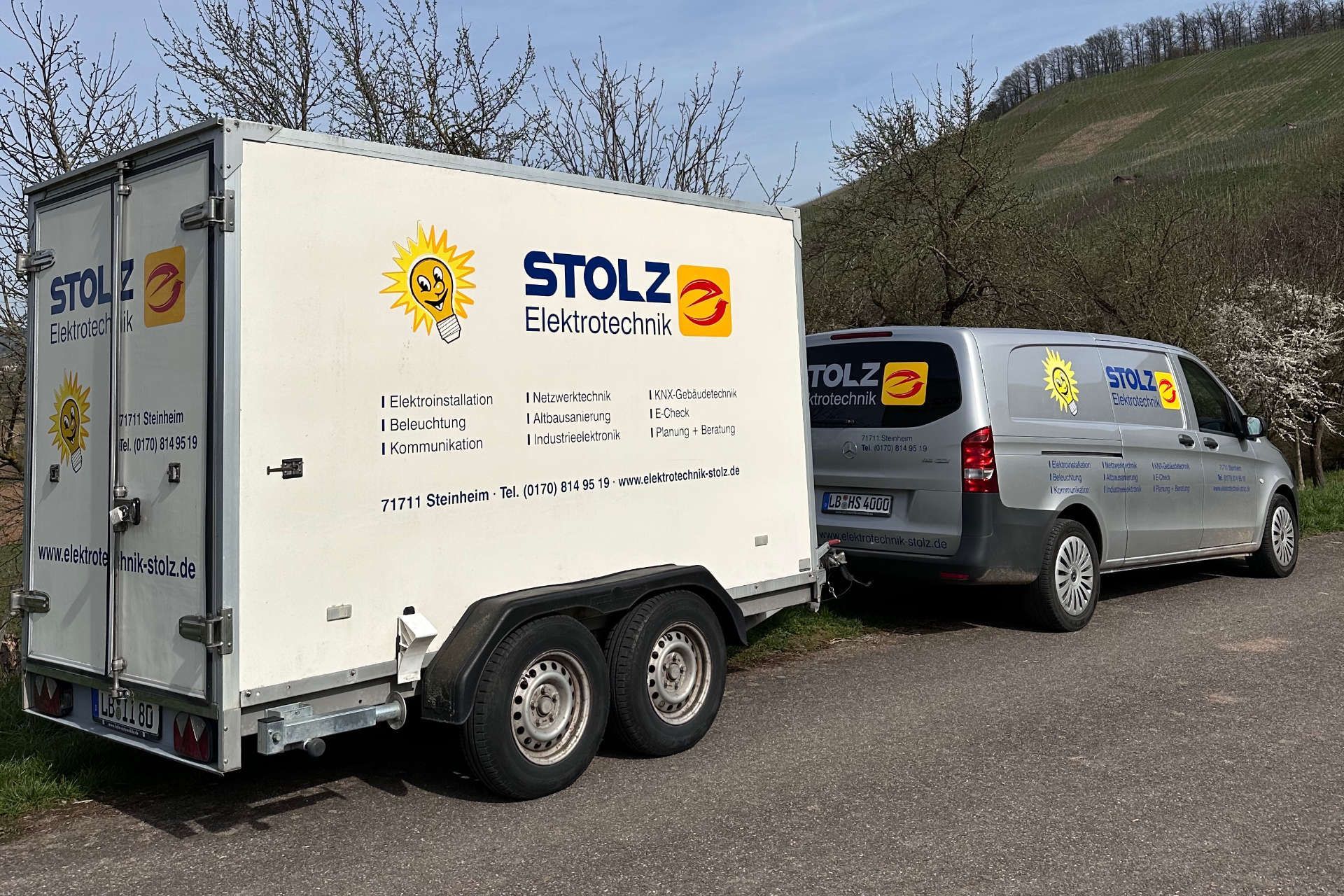 Extraleistungen - Poolbeleuchtung bei Nacht