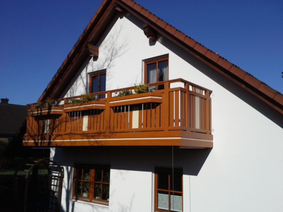 Holzbalkon