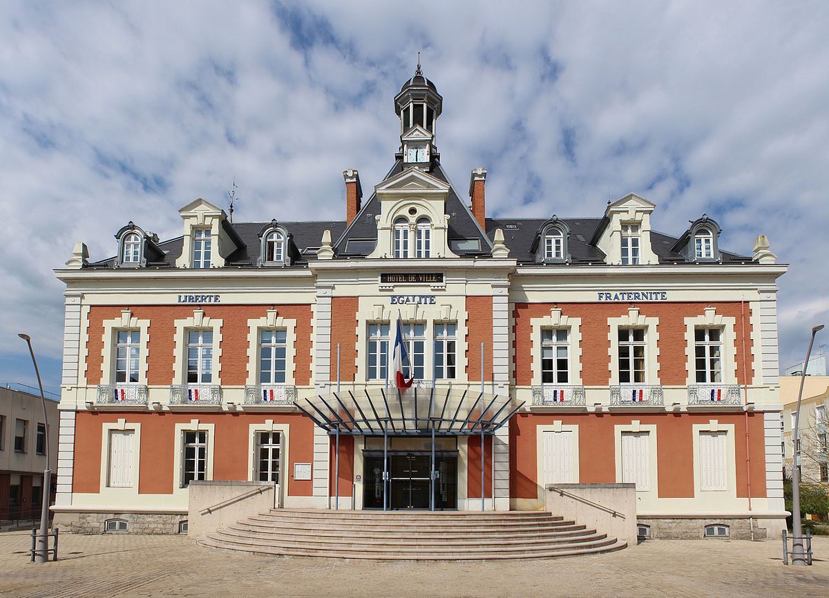 Un batiment à Montceau