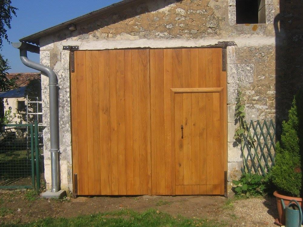 Porte de garage bois à Fontaine-le-Comte
