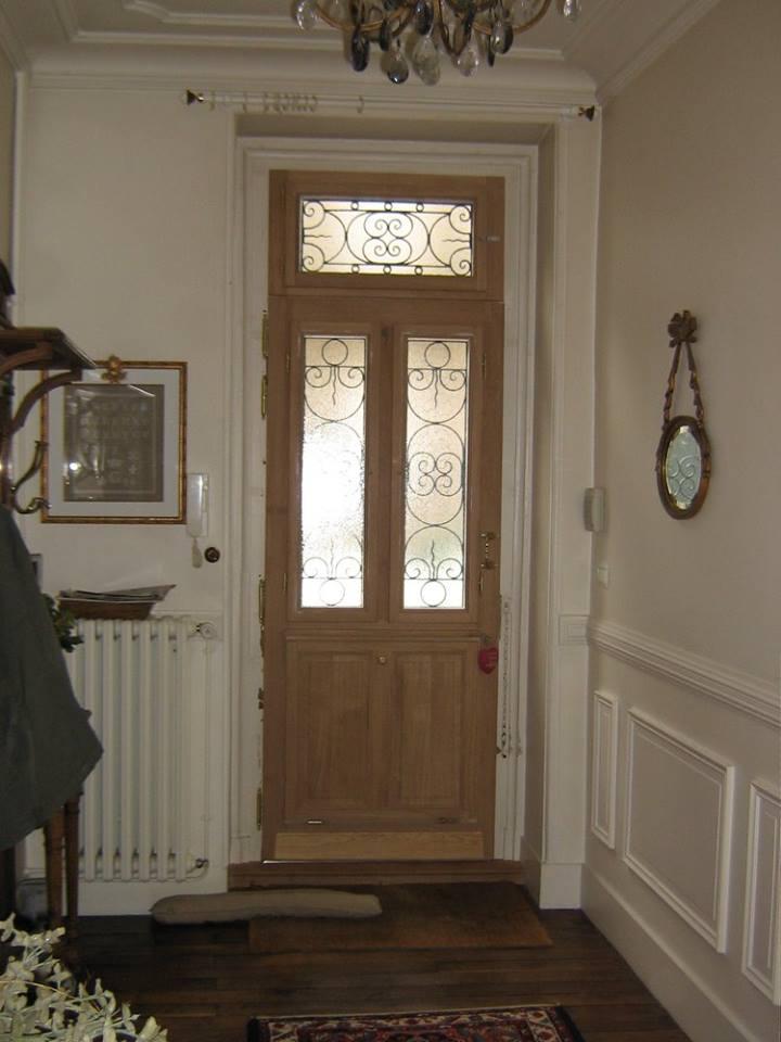 Porte d'entrée bois et vitres à Fontaine-le-Comte