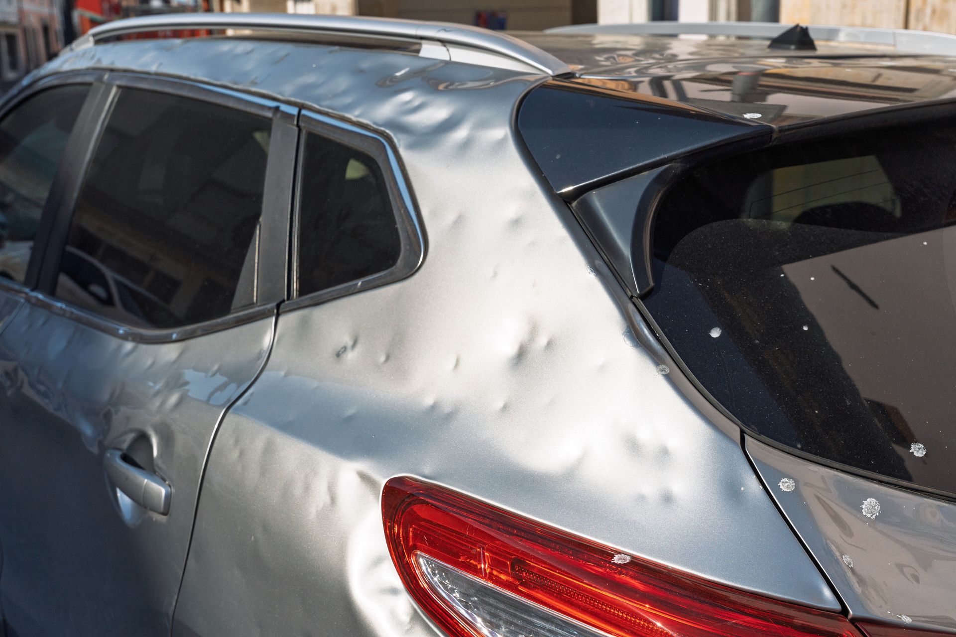 Carroserie avec des impact de grêle