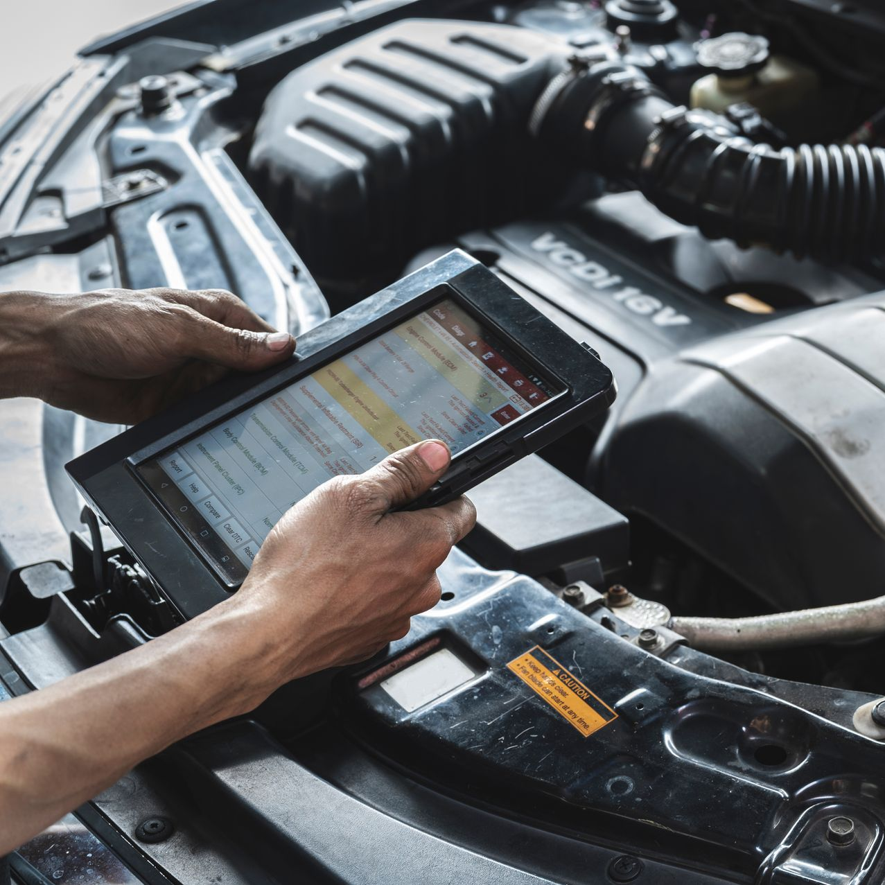 Diagnostic automobile avec une tablette
