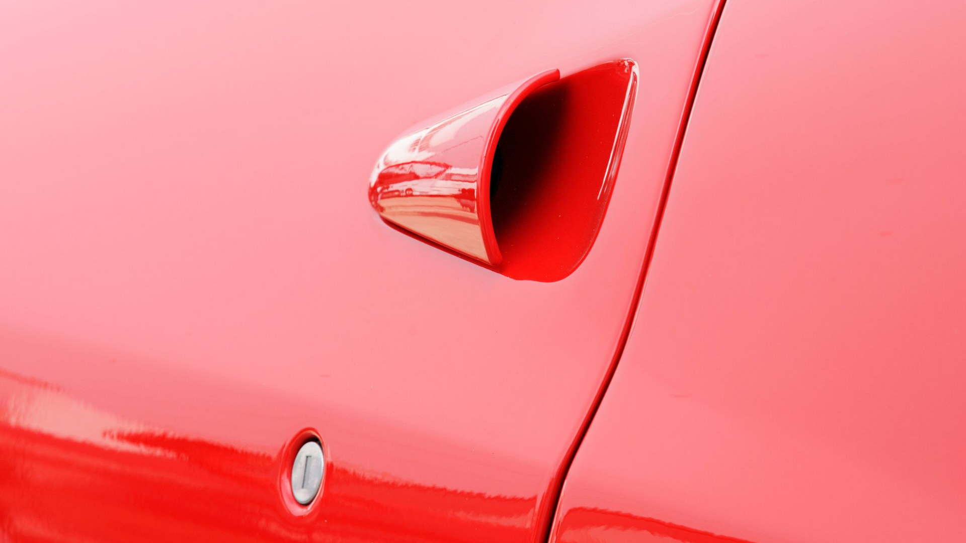 Portière rouge repeinte