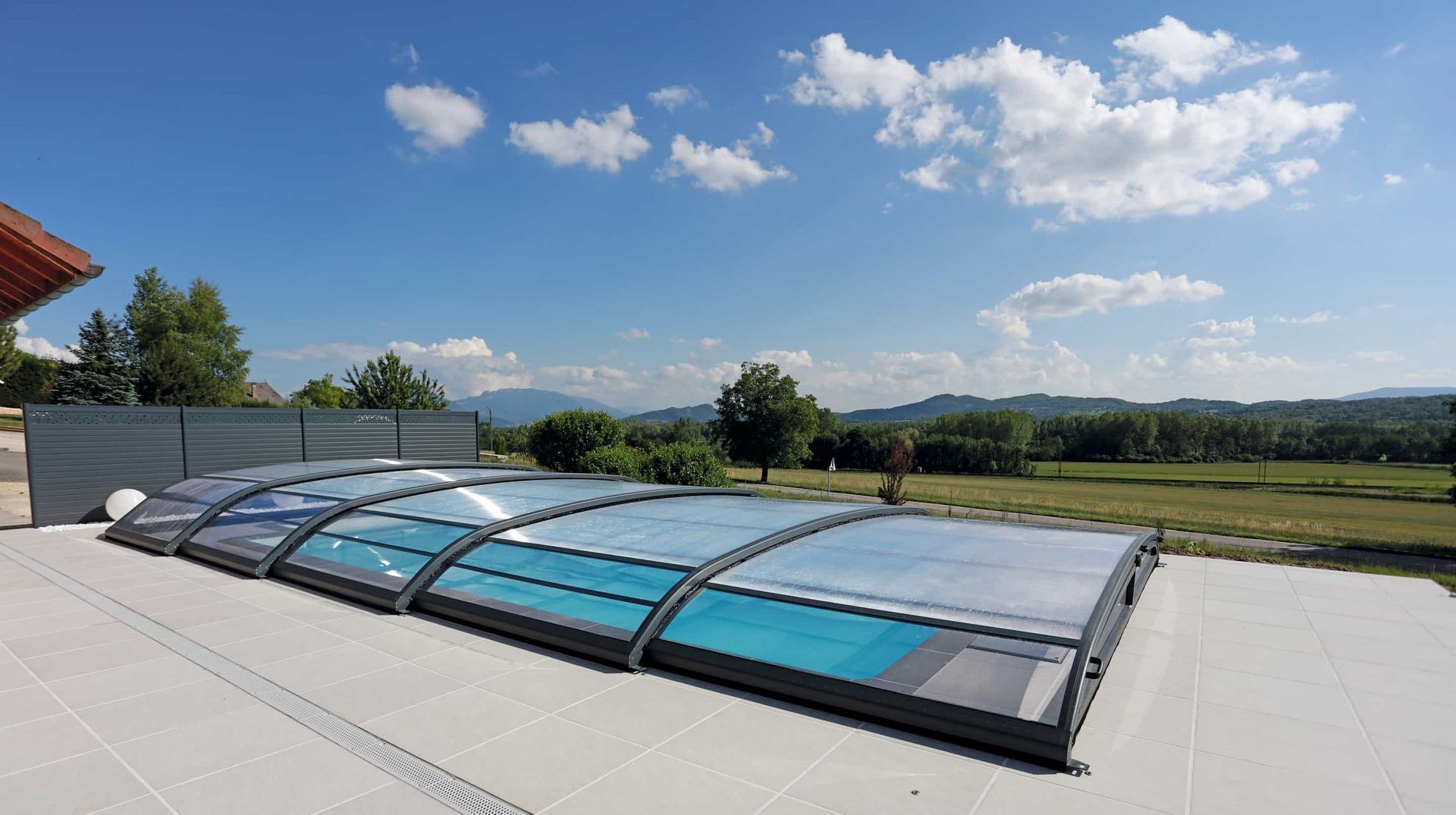 Piscine Desjoyaux - Dream Life Sàrl Crissier : abri de piscine Abriblue