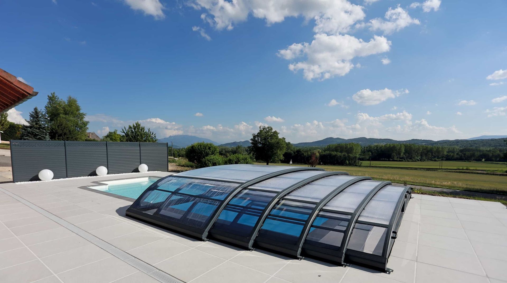 Piscine Desjoyaux - Dream Life Sàrl Crissier : abri de piscine Abriblue