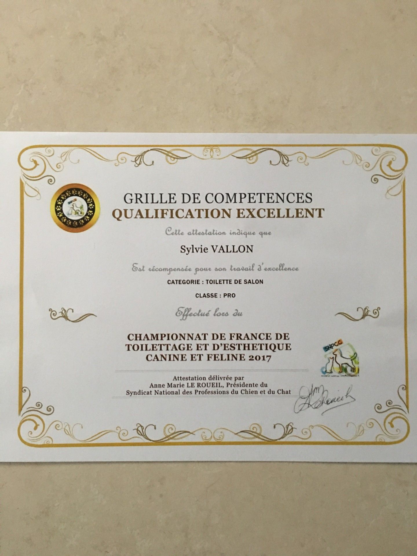 Certificat  Qualification Excellente pour le Championnat de France de Toilettage et de Stylisme Canin.